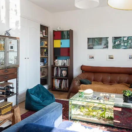 Spacious 130 M Flat With Garden Apartament